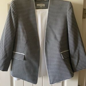 Tahari Women's Plus Size Navy/ White Skirt Suit